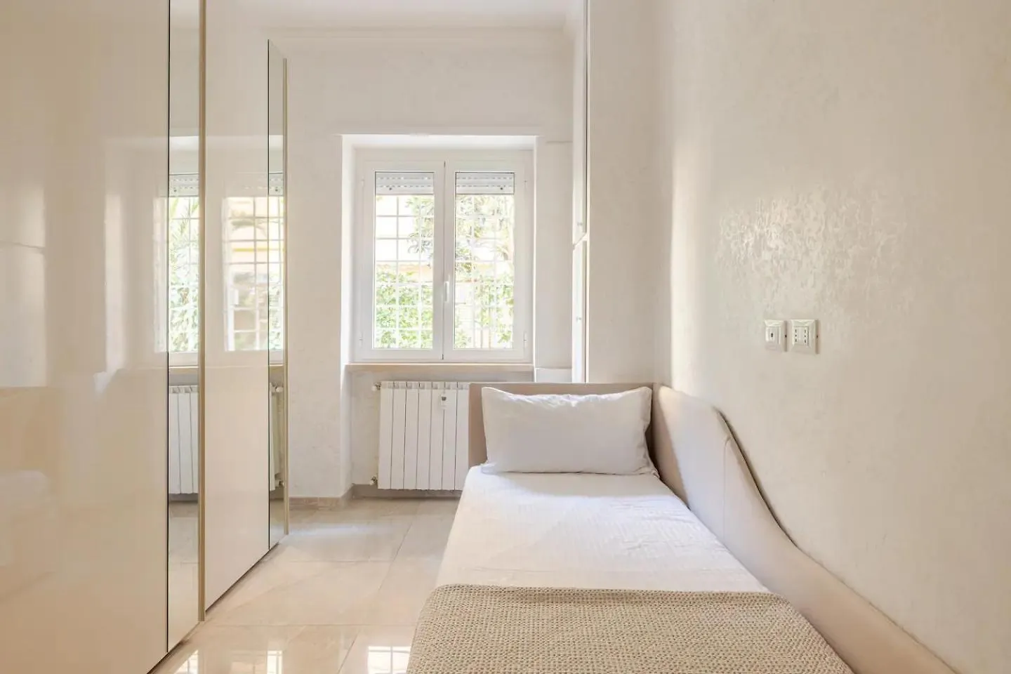 Casa Caterina - Modern Design Apartment Near Vatican City Rome Italy