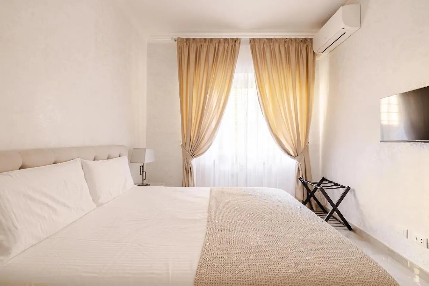 Casa Caterina - Modern Design Apartment Near Vatican City Rome Italy